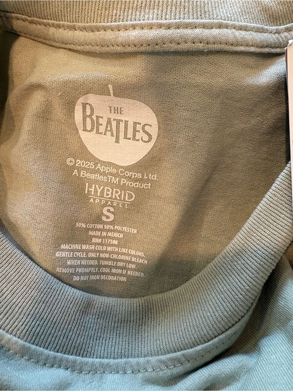The Beatles Rooftop Concert 1969 Graphic Tee Desert Sage NWT Size S - Picture 7 of 7
